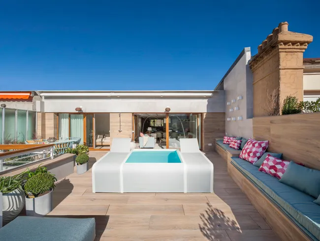 Piscina Mariposa com espreguiçadeiras GRE - Image 4